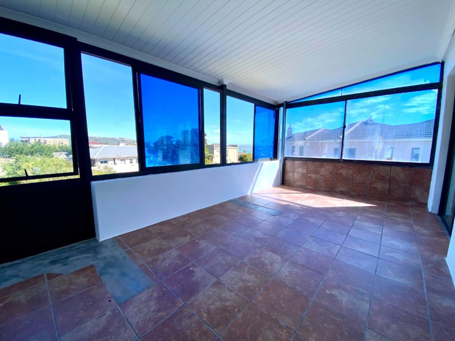 7 Bedroom Property for Sale in Myburgh Park Western Cape